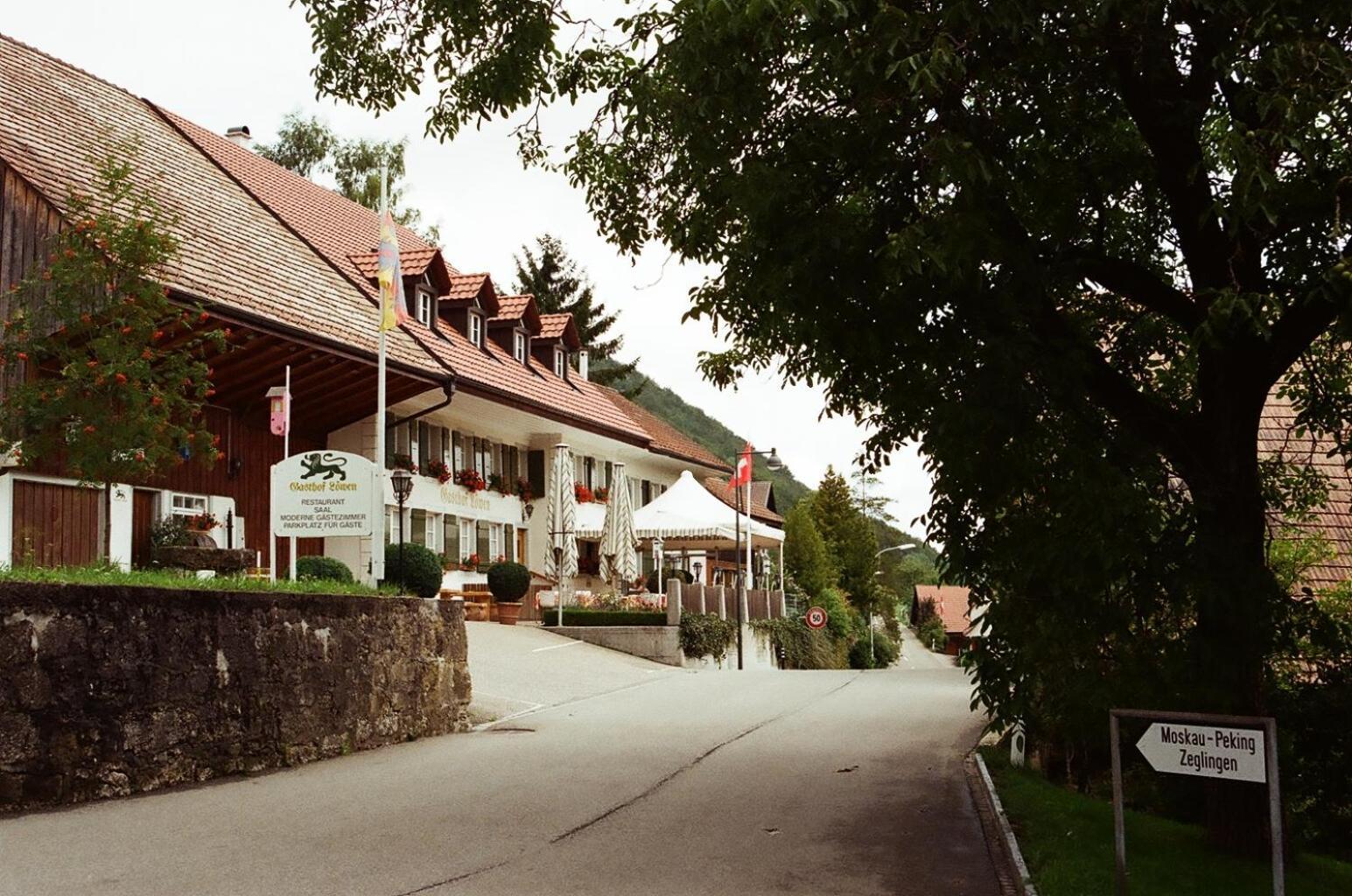 Gasthof Loewen Wisen Zewnętrze zdjęcie